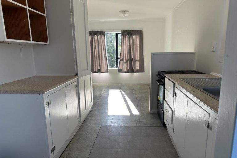 Photo of property in 266 Triangle Road, Massey, Auckland, 0614