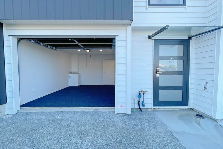 Photo of property in 7/105 Hobsonville Road, West Harbour, Auckland, 0618