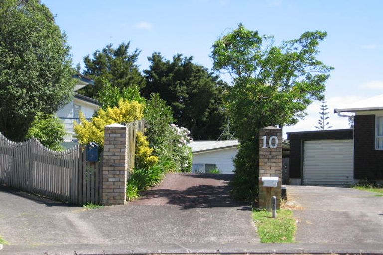 Photo of property in 10 Lauris Place, Birkdale, Auckland, 0626