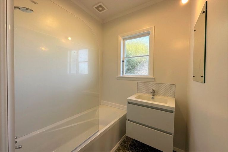 Photo of property in 29 Swiss Avenue, Gonville, Whanganui, 4501