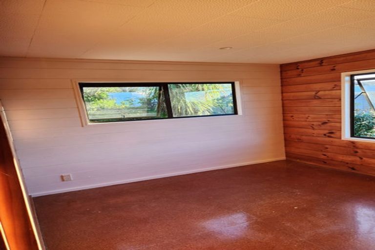 Photo of property in 10b Cedar Terrace, Stanmore Bay, Whangaparaoa, 0932
