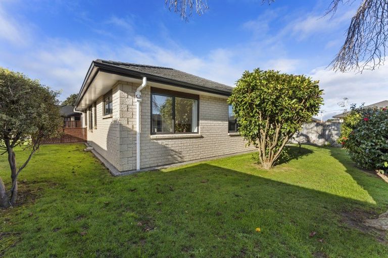 Photo of property in 30 Ian Peter Way, Otaki, 5512