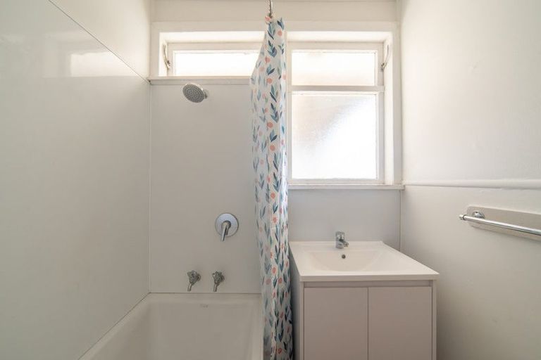 Photo of property in 7a Butler Place, Fairfield, Hamilton, 3214