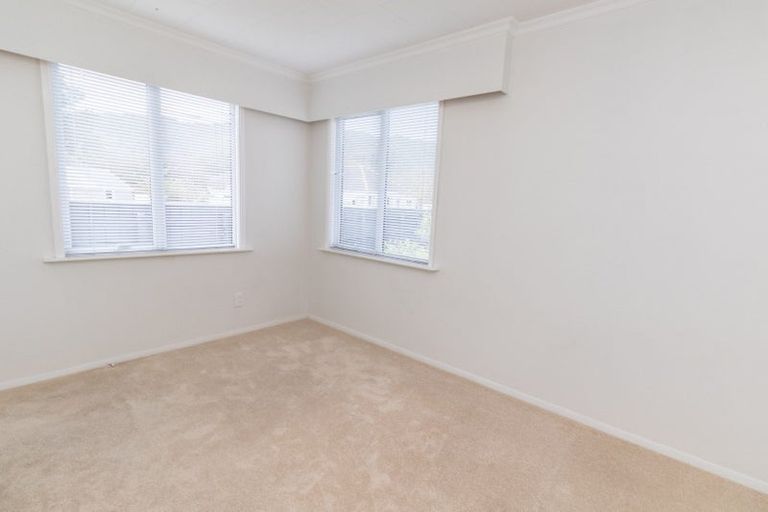 Photo of property in 124 Naenae Road, Naenae, Lower Hutt, 5011