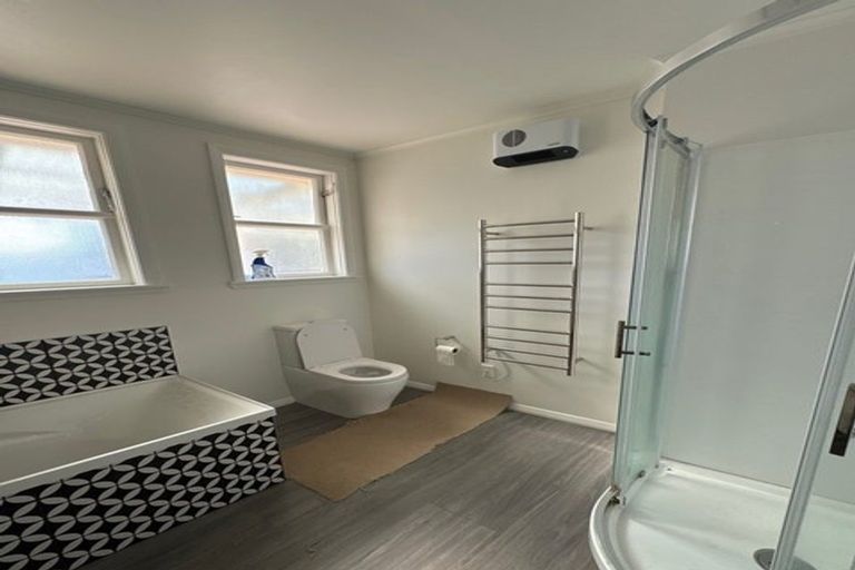 Photo of property in 3 Newcastle Street, Hokowhitu, Palmerston North, 4410