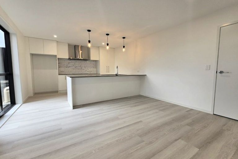 Photo of property in 16 Reiman Street, New Lynn, Auckland, 0600