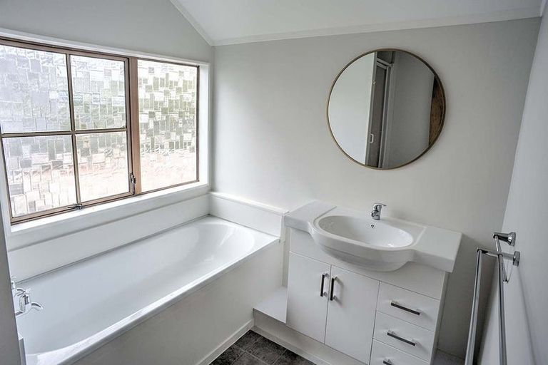 Photo of property in 4f Earp Street, Johnsonville, Wellington, 6037