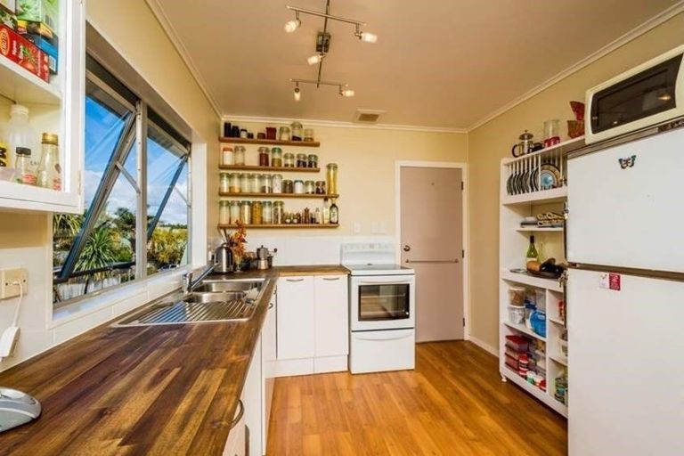 Photo of property in 3/50a Taharoto Road, Takapuna, Auckland, 0622