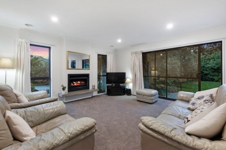 Photo of property in 28 Hope Avenue, Lake Hayes, Queenstown, 9304