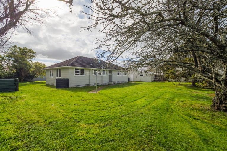 Photo of property in 5 Crewe Crescent, Hokowhitu, Palmerston North, 4410