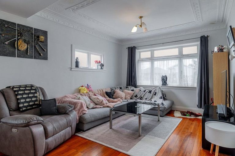 Photo of property in 37 Stewart Crescent, Hokowhitu, Palmerston North, 4410