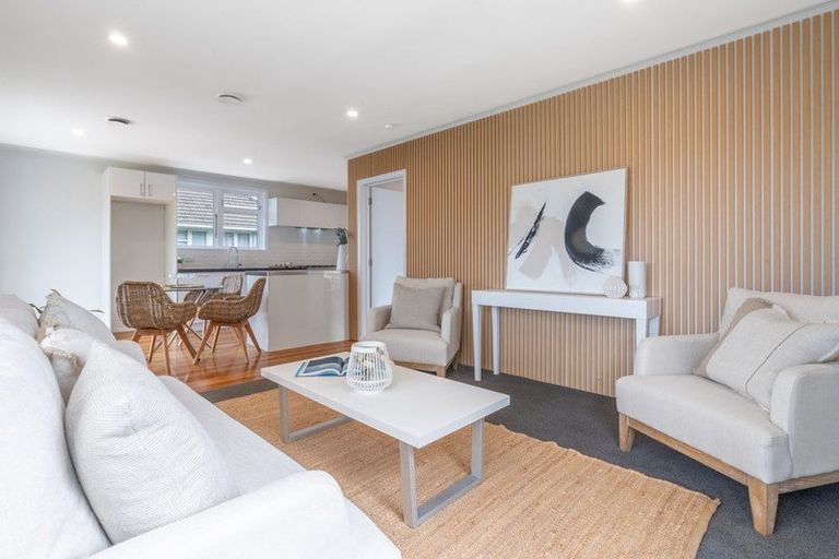 Photo of property in 22 Lambeth Crescent, Northcote, Christchurch, 8052