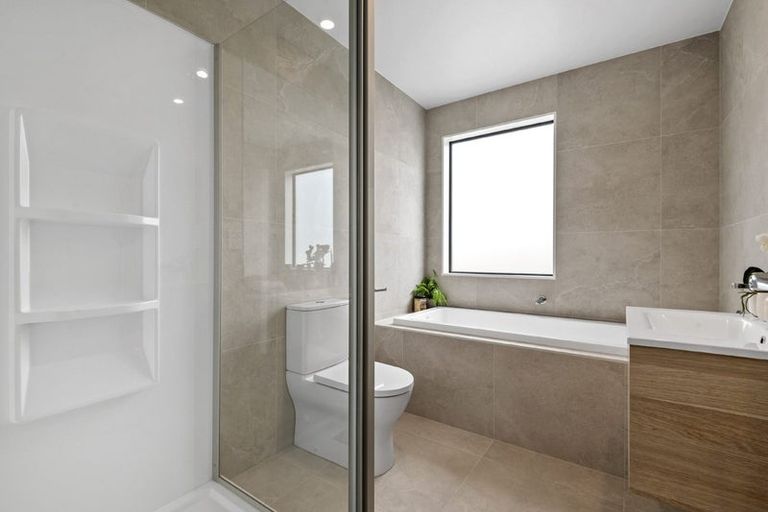 Photo of property in 13 Isabella Lane, Henderson, 0610