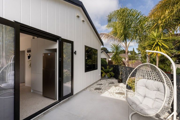 Photo of property in 5 Piha Close, Papamoa Beach, Papamoa, 3118