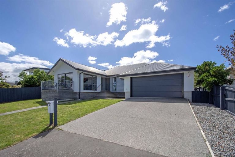 Photo of property in 39 Hardy Street, New Brighton, Christchurch, 8061