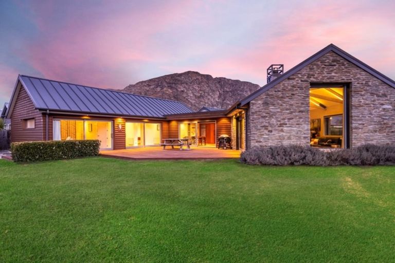 Photo of property in 39 Atley Road, Arthurs Point, Queenstown, 9371