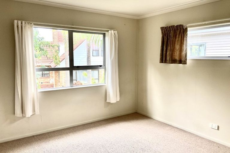 Photo of property in 4/17 Oakland Avenue, Papatoetoe, Auckland, 2025