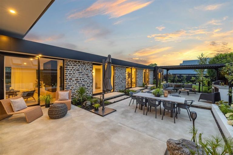 Photo of property in 97 Bryndwr Road, Bryndwr, Christchurch, 8052