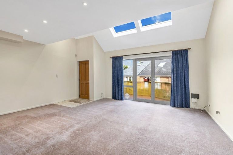 Photo of property in 12 Futuna Close, Karori, Wellington, 6012