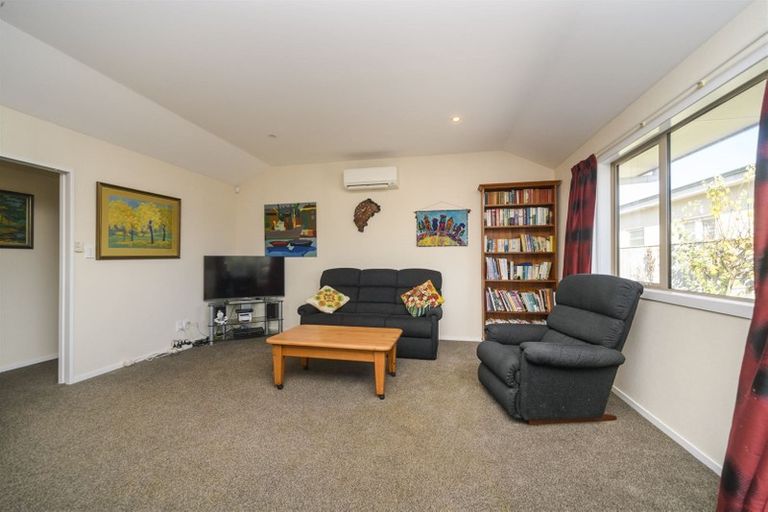 Photo of property in 10 Vernon Avenue, Takaro, Palmerston North, 4412