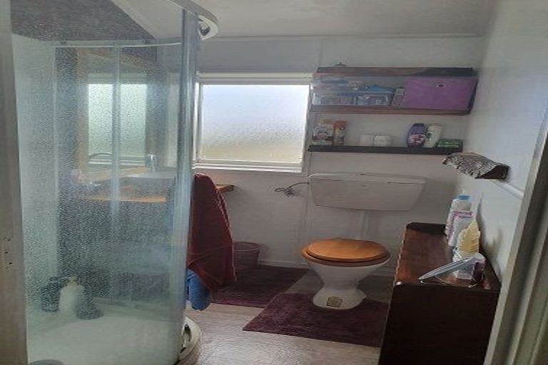 Photo of property in 11 Elm Street, Waiuku, 2123