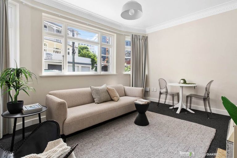 Photo of property in 20d Portland Crescent, Thorndon, Wellington, 6011