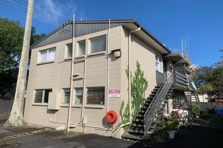 Photo of property in 2/3 New Street, Hamilton East, Hamilton, 3216