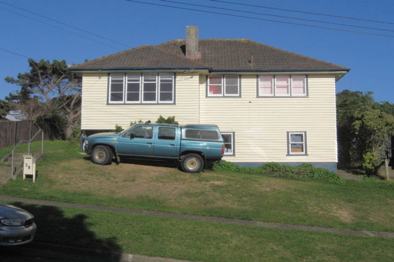 Photo of property in 28 Spur Grove, Titahi Bay, Porirua, 5022