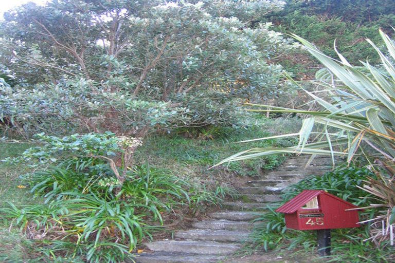 Photo of property in 45 Huntleigh Park Way, Ngaio, Wellington, 6035