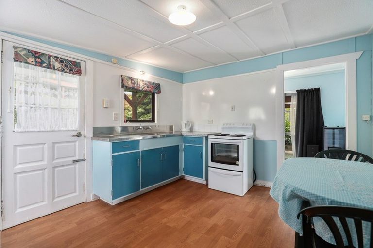 Photo of property in 15 Point Street, Raglan, 3225