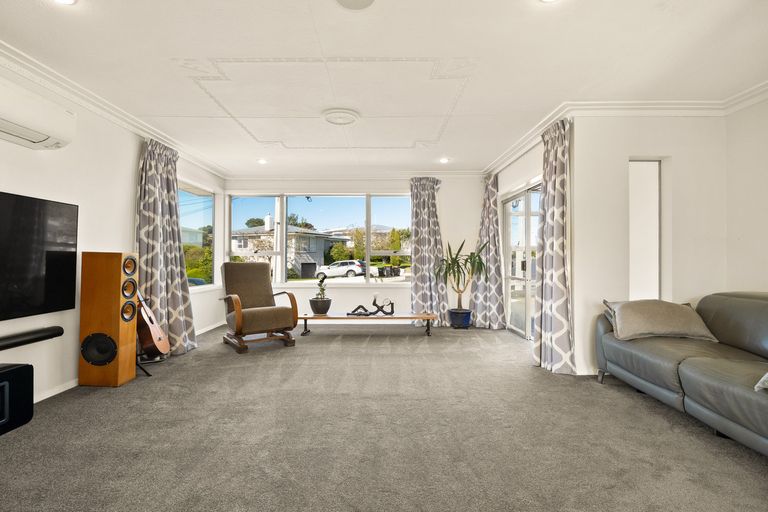 Photo of property in 35 Stephen Street, Halfway Bush, Dunedin, 9010