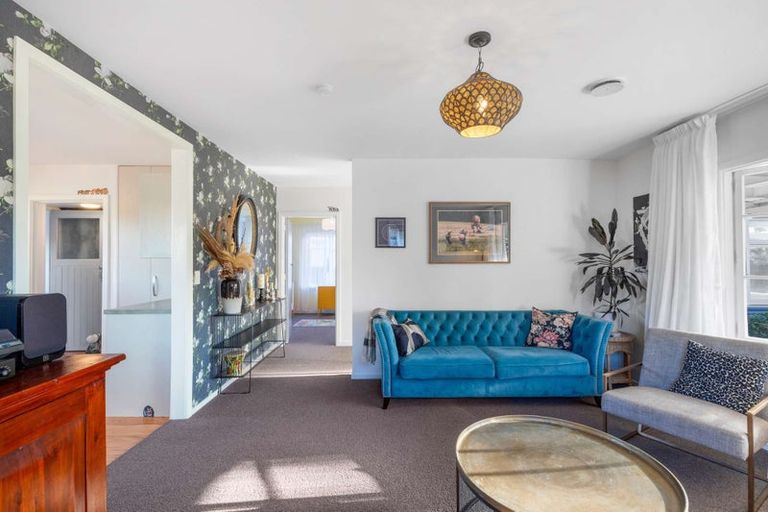 Photo of property in 17 Branston Street, Hornby, Christchurch, 8042