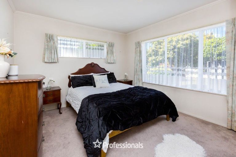 Photo of property in 1/4 Comeskey Grove, Elderslea, Upper Hutt, 5018