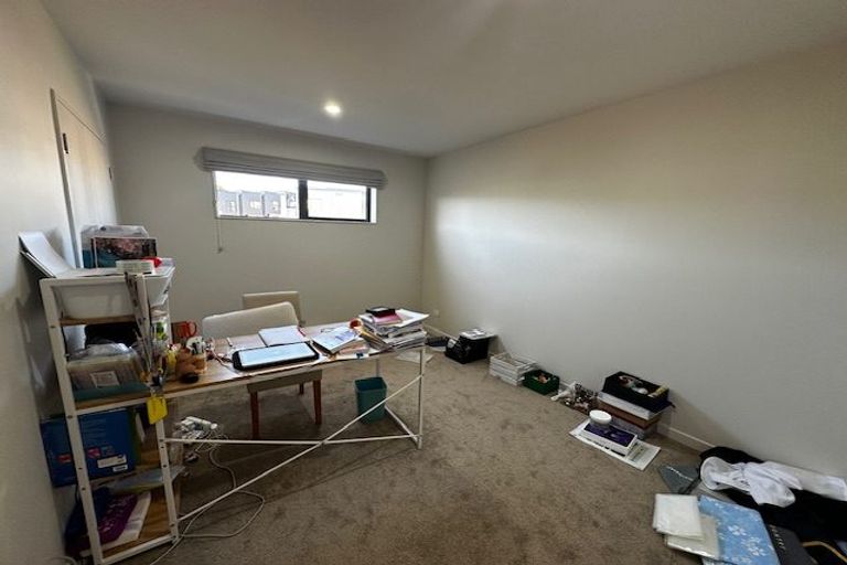 Photo of property in 24 Baumea Rise, Massey, Auckland, 0614