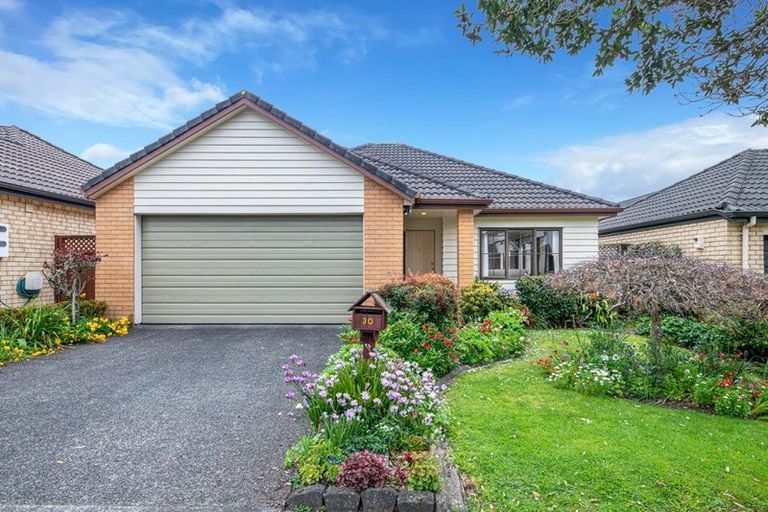 Photo of property in 30 Espalier Drive, Henderson, Auckland, 0612