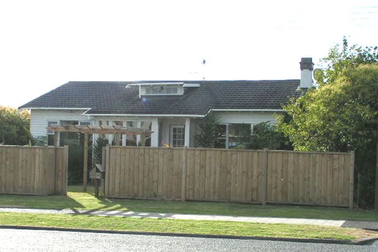 Photo of property in 2/49 Jutland Road, Hauraki, Auckland, 0622