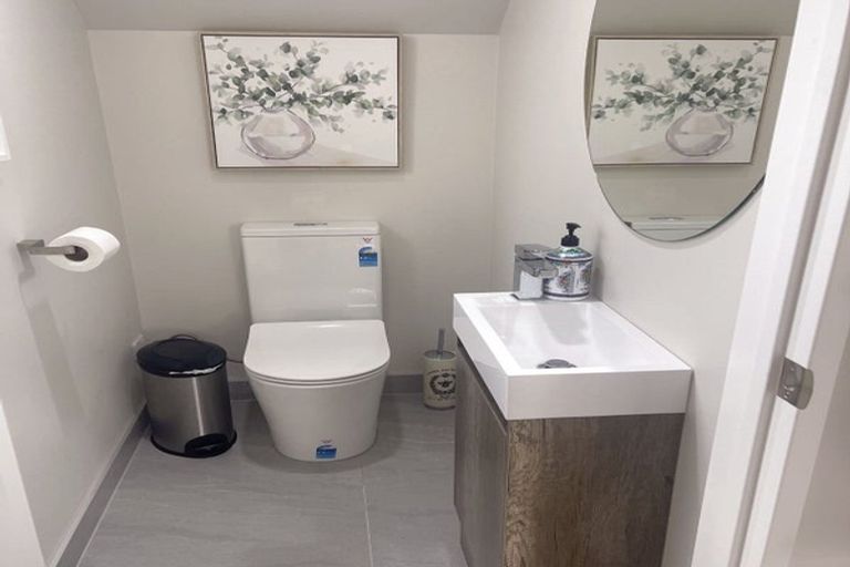 Photo of property in 35b Deanna Drive, West Harbour, Auckland, 0618