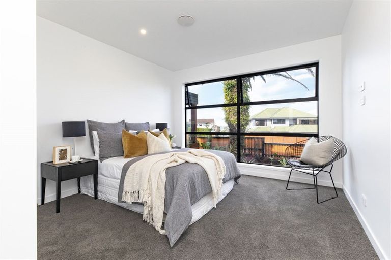 Photo of property in 142 West Harbour Drive, West Harbour, Auckland, 0618