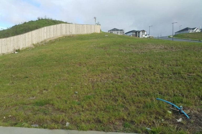 Photo of property in 65 Rathmullen Place, Pinehill, Auckland, 0632