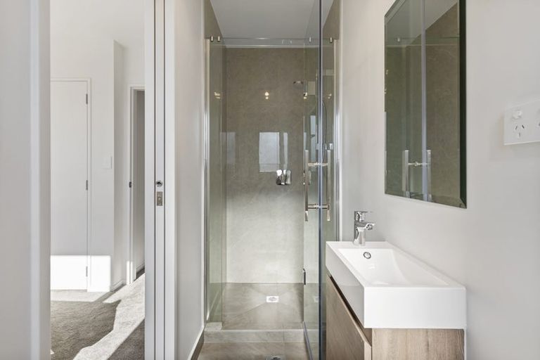 Photo of property in 13 Paetai Lane, Te Atatu Peninsula, 0610