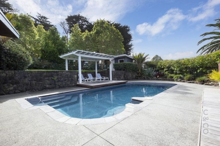 Photo of property in 175 Hanham Road, Kumeu, 0891