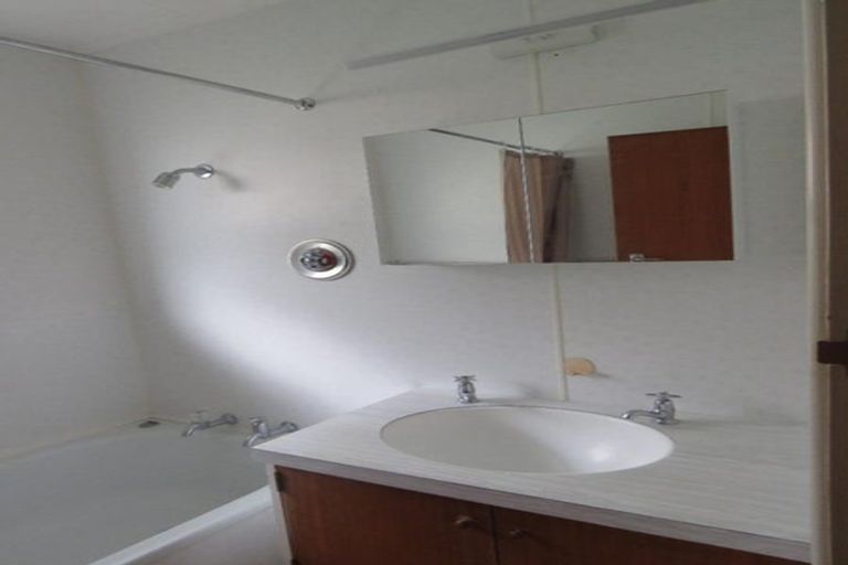 Photo of property in 4/6 Karamu Street, Strandon, New Plymouth, 4312