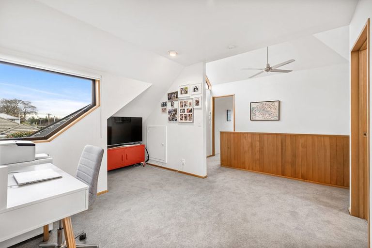 Photo of property in 2/6 Chepstow Avenue, Fendalton, Christchurch, 8052