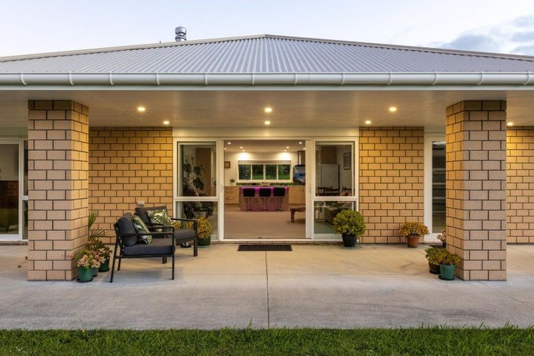 Photo of property in 429 Waitoki Road, Waitoki, Silverdale, 0994