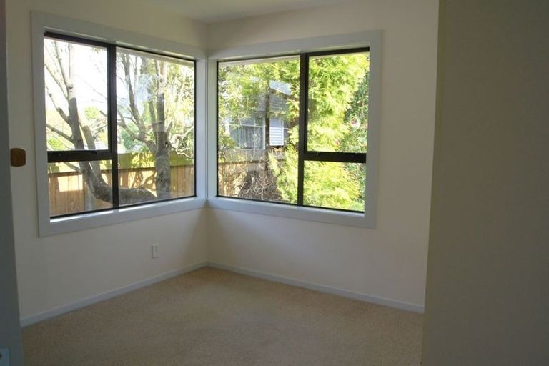 Photo of property in 10 Oakhurst Place, Russley, Christchurch, 8042