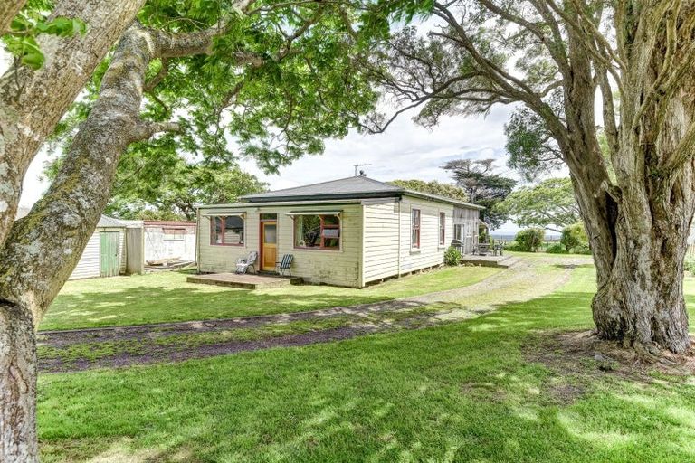 Photo of property in 1173 Karahaki Road, Waverley, 4591