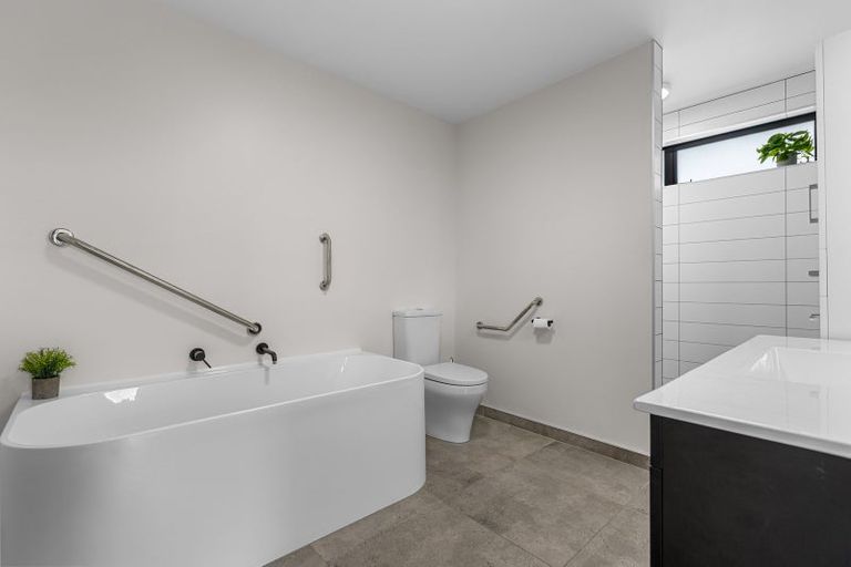 Photo of property in 101 Oteki Park Drive, Welcome Bay, Tauranga, 3112