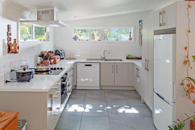 Photo of property in 30 Coote Road, Bluff Hill, Napier, 4110