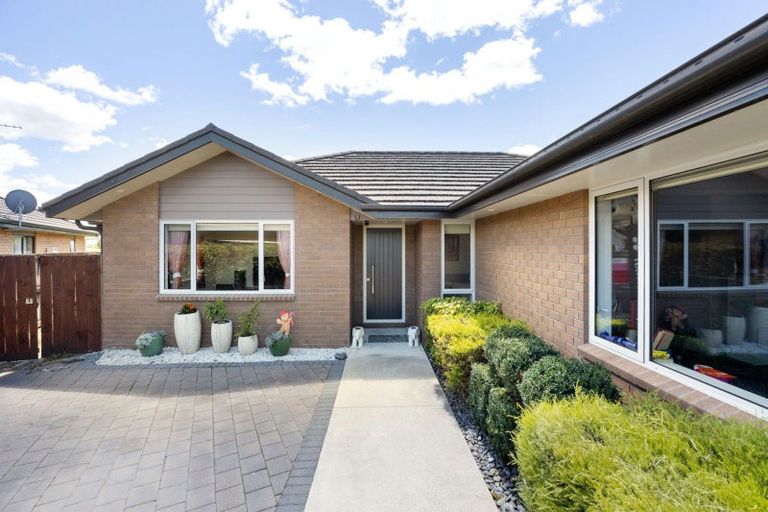 Photo of property in 10 Shirley Place, Huntington, Hamilton, 3210