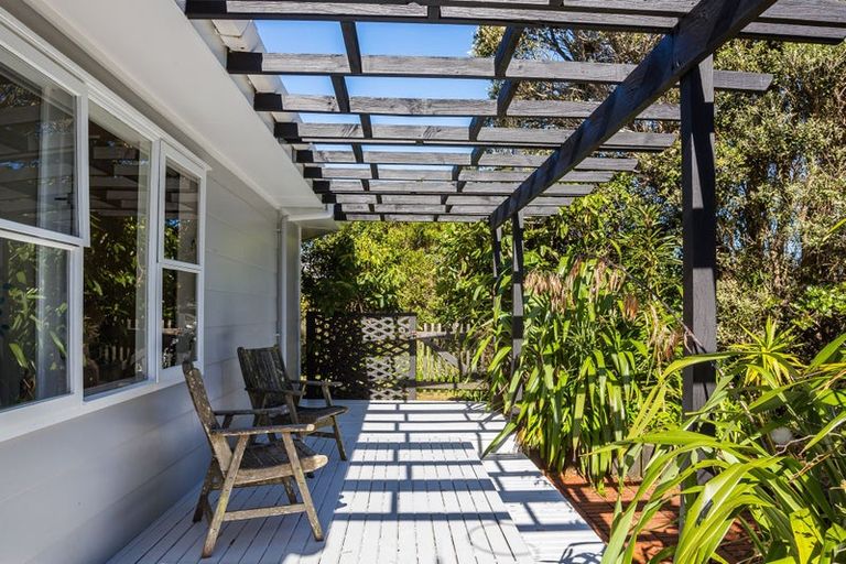 Photo of property in 28 Sea Vista Drive, Pukerua Bay, Porirua, 5026
